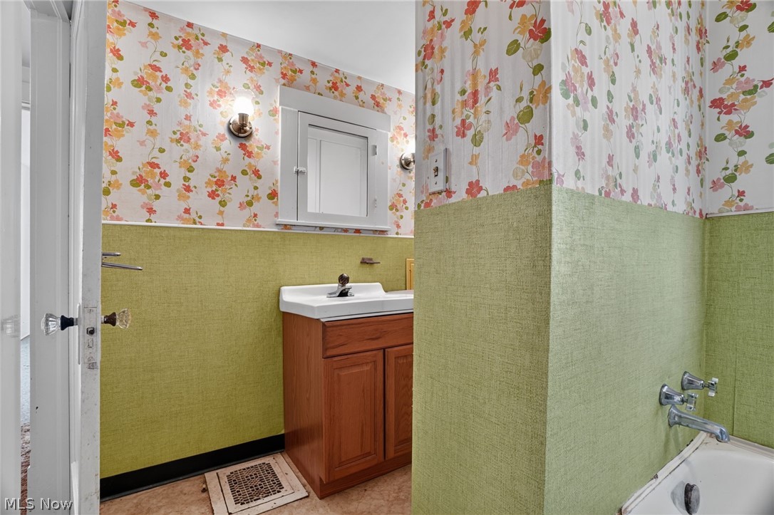 37 Chestnut Street Painesville OH 44077