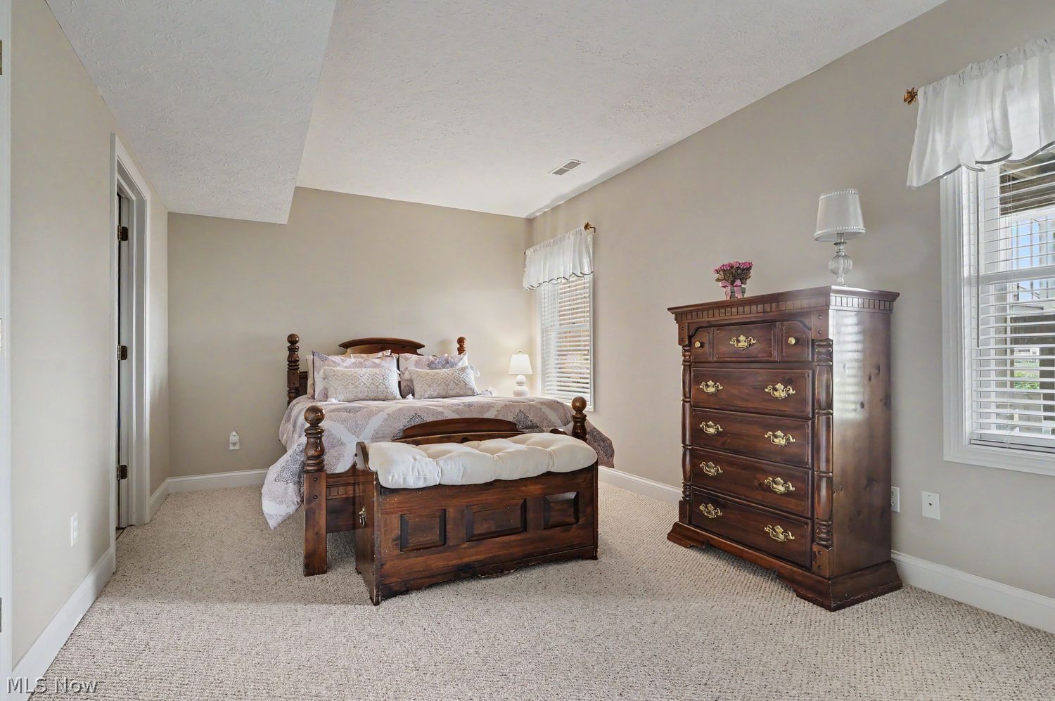 5040 Lake Breeze Landing Stow OH 44224