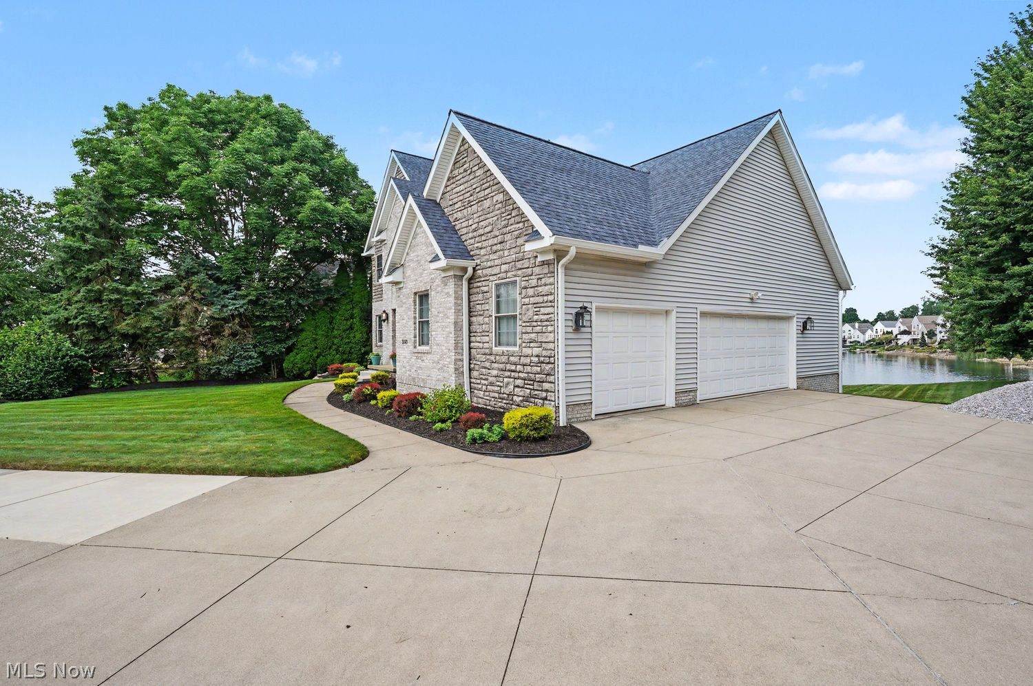 5040 Lake Breeze Landing Stow OH 44224