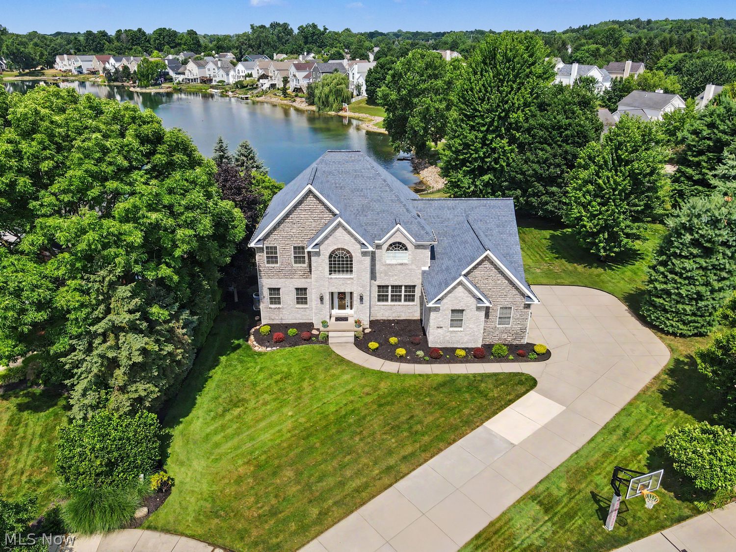 5040 Lake Breeze Landing Stow OH 44224