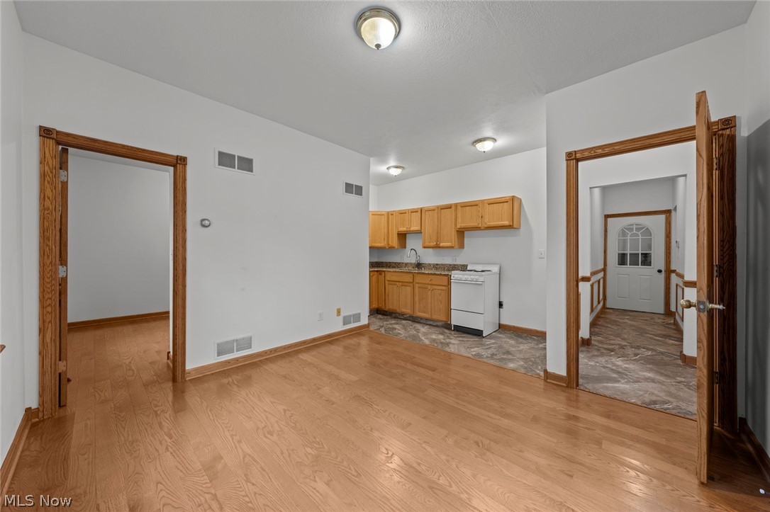 2412 East Pointe Drive SE Warren OH 44484