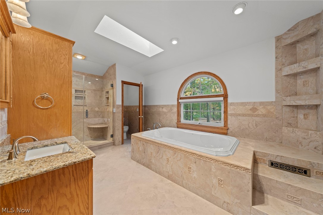 2412 East Pointe Drive SE Warren OH 44484
