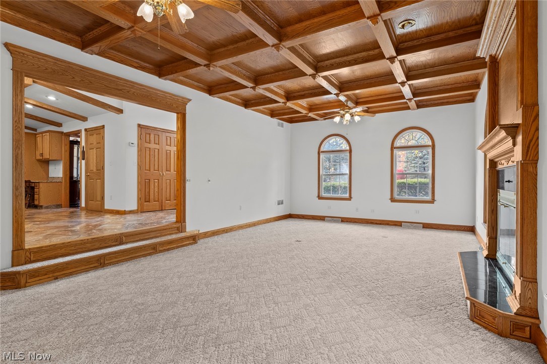 2412 East Pointe Drive SE Warren OH 44484