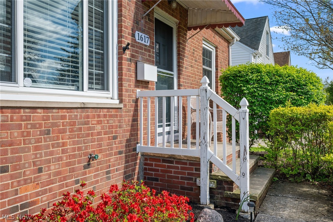 1617 Fruitland Avenue Mayfield Heights OH 44124
