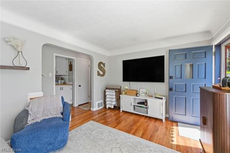 1617 Fruitland Avenue Mayfield Heights OH 44124