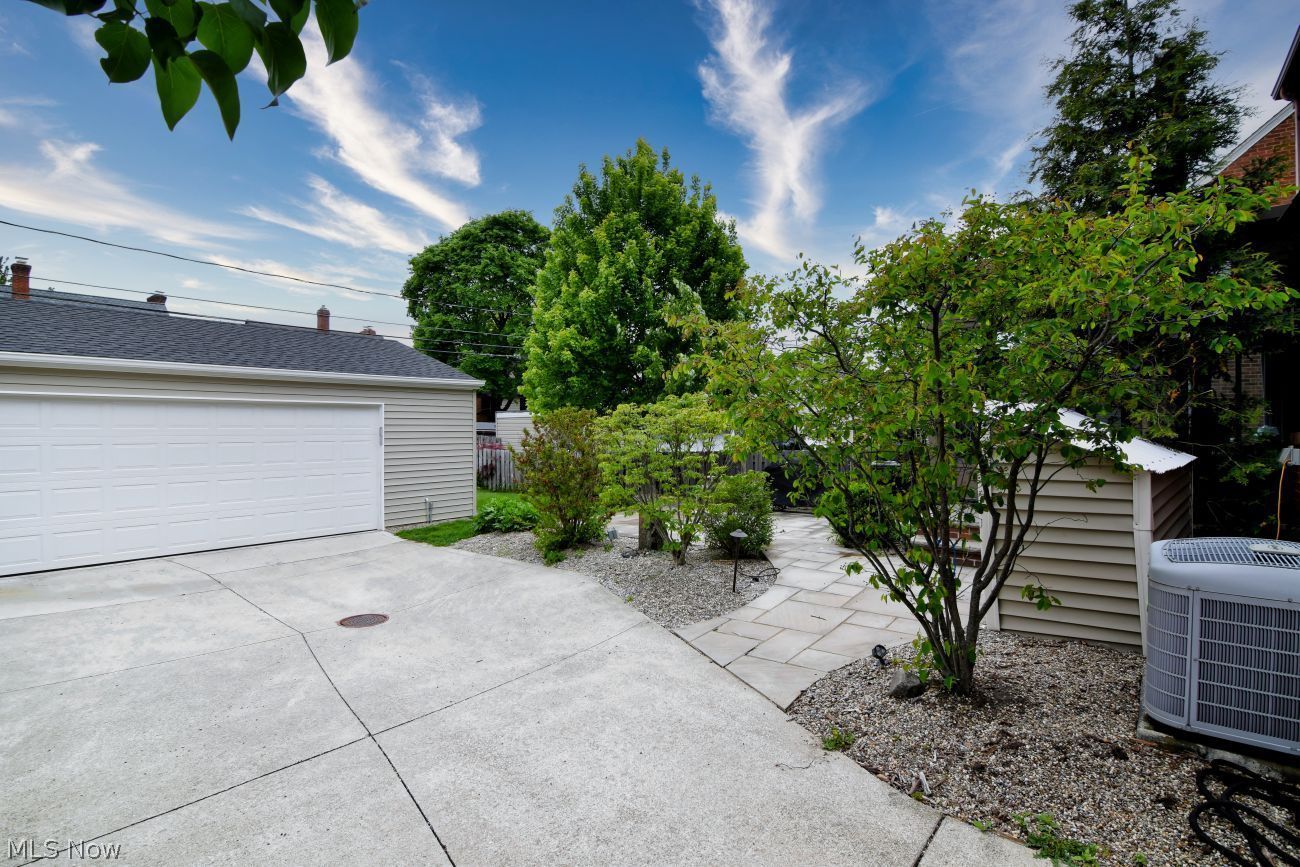 2556 Traymore Road University Heights OH 44118