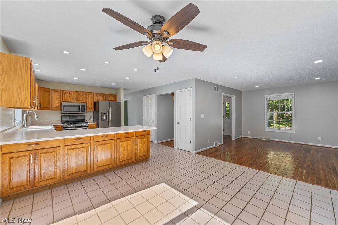 7448 Oakwood Drive Brookfield OH 44403