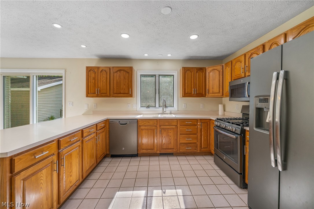 7448 Oakwood Drive Brookfield OH 44403