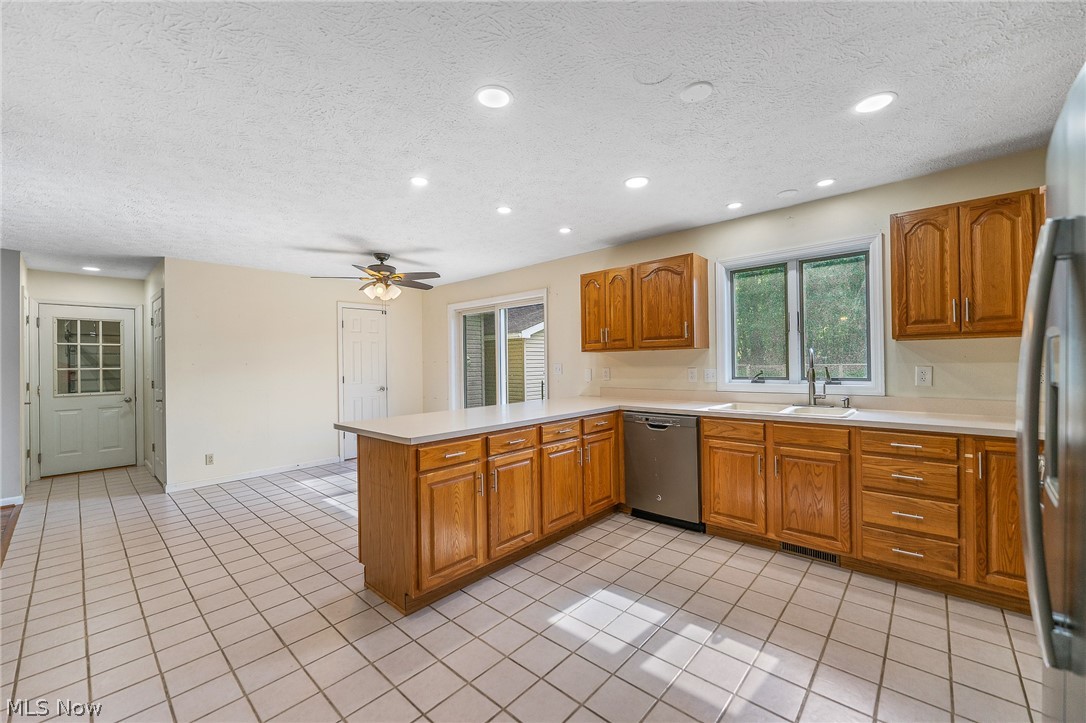7448 Oakwood Drive Brookfield OH 44403