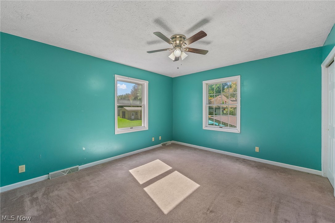 7448 Oakwood Drive Brookfield OH 44403