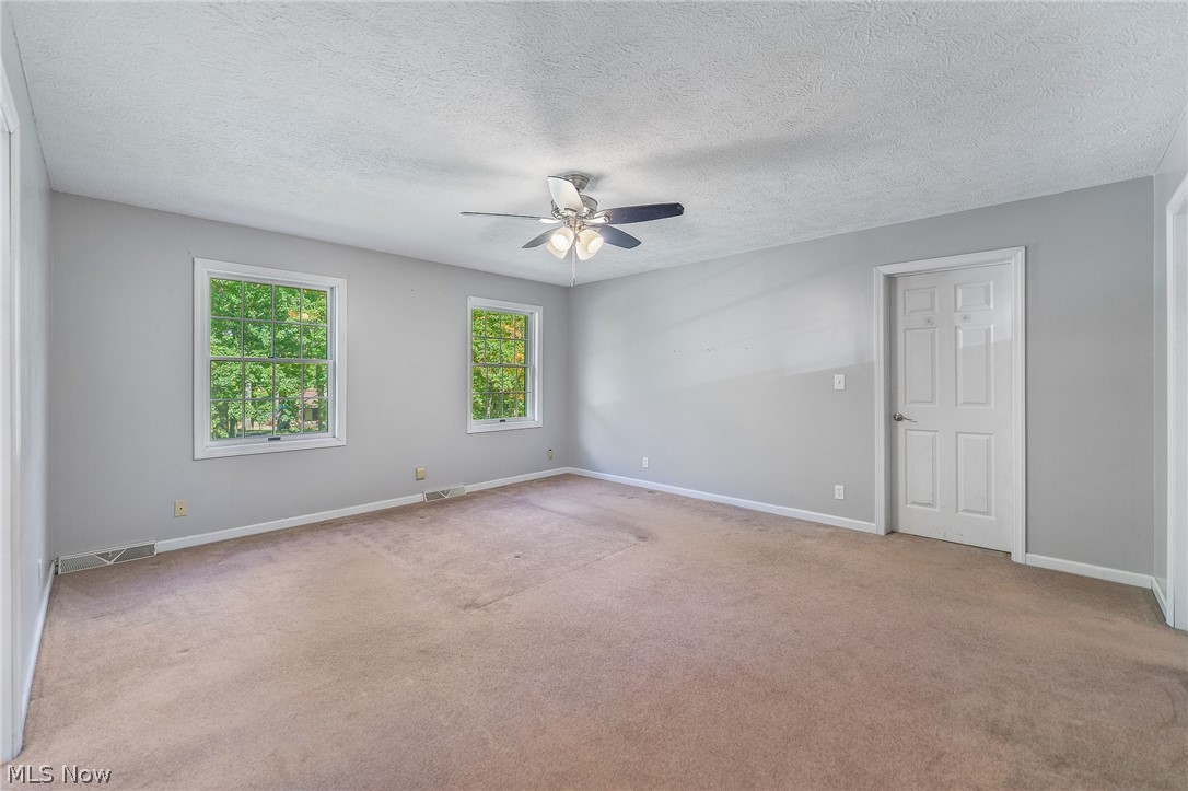 7448 Oakwood Drive Brookfield OH 44403