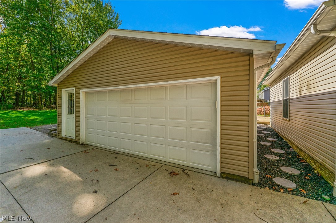 7448 Oakwood Drive Brookfield OH 44403