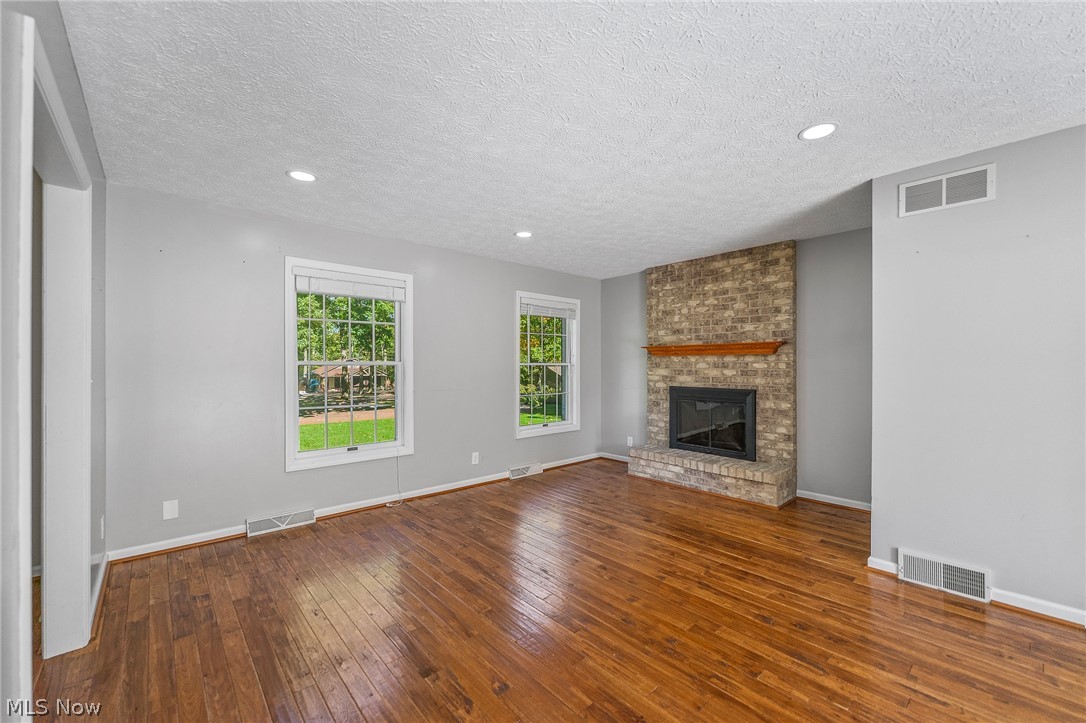 7448 Oakwood Drive Brookfield OH 44403