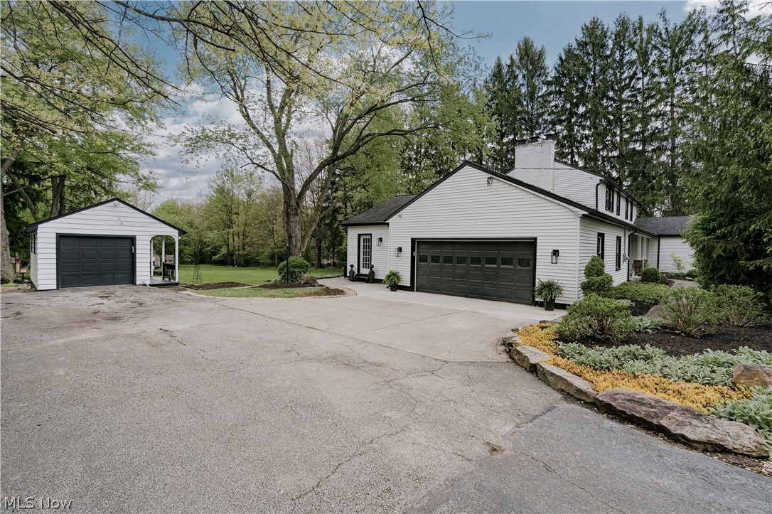 15437 Hemlock Point Road Chagrin Falls OH 44022