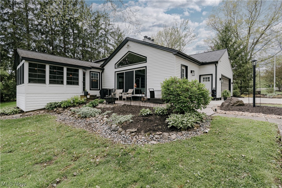 15437 Hemlock Point Road Chagrin Falls OH 44022