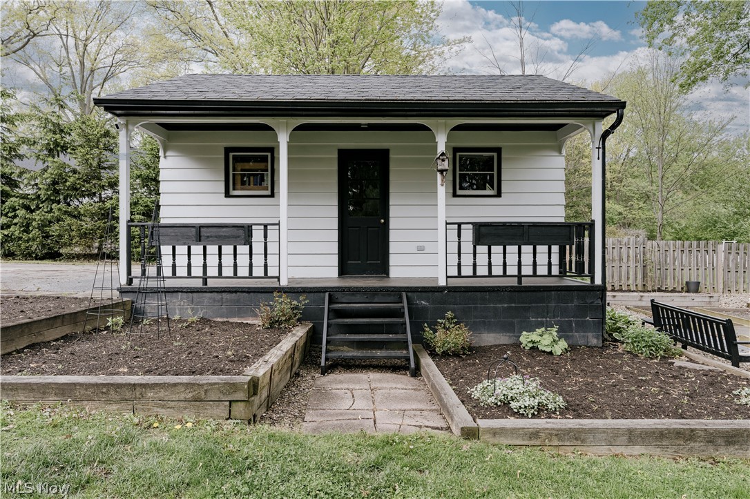 15437 Hemlock Point Road Chagrin Falls OH 44022
