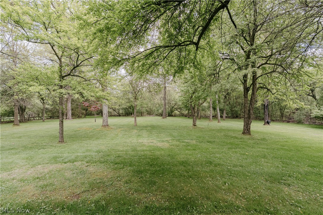 15437 Hemlock Point Road Chagrin Falls OH 44022