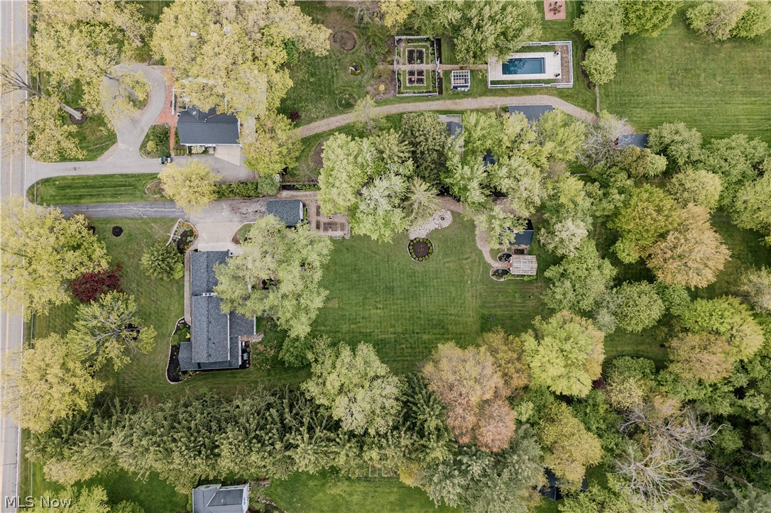 15437 Hemlock Point Road Chagrin Falls OH 44022