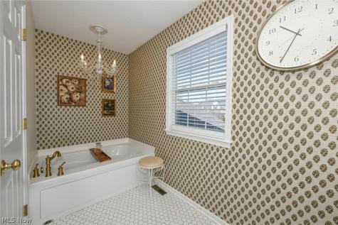 11290 Trenton Road NW Uniontown OH 44685