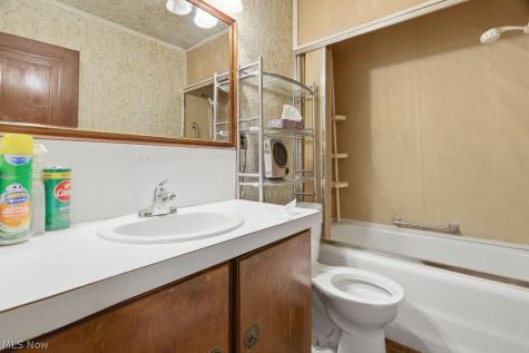 125 W 39th Street Lorain OH 44052