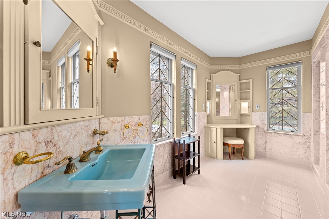 22525 Shaker Boulevard Shaker Heights OH 44122