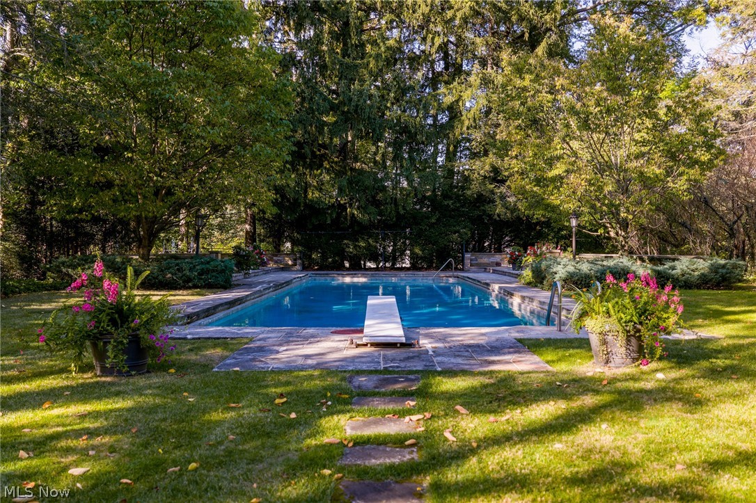 22525 Shaker Boulevard Shaker Heights OH 44122