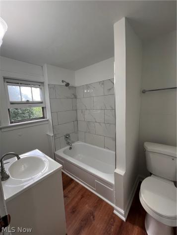 1186 Pondview Avenue Akron OH 44305