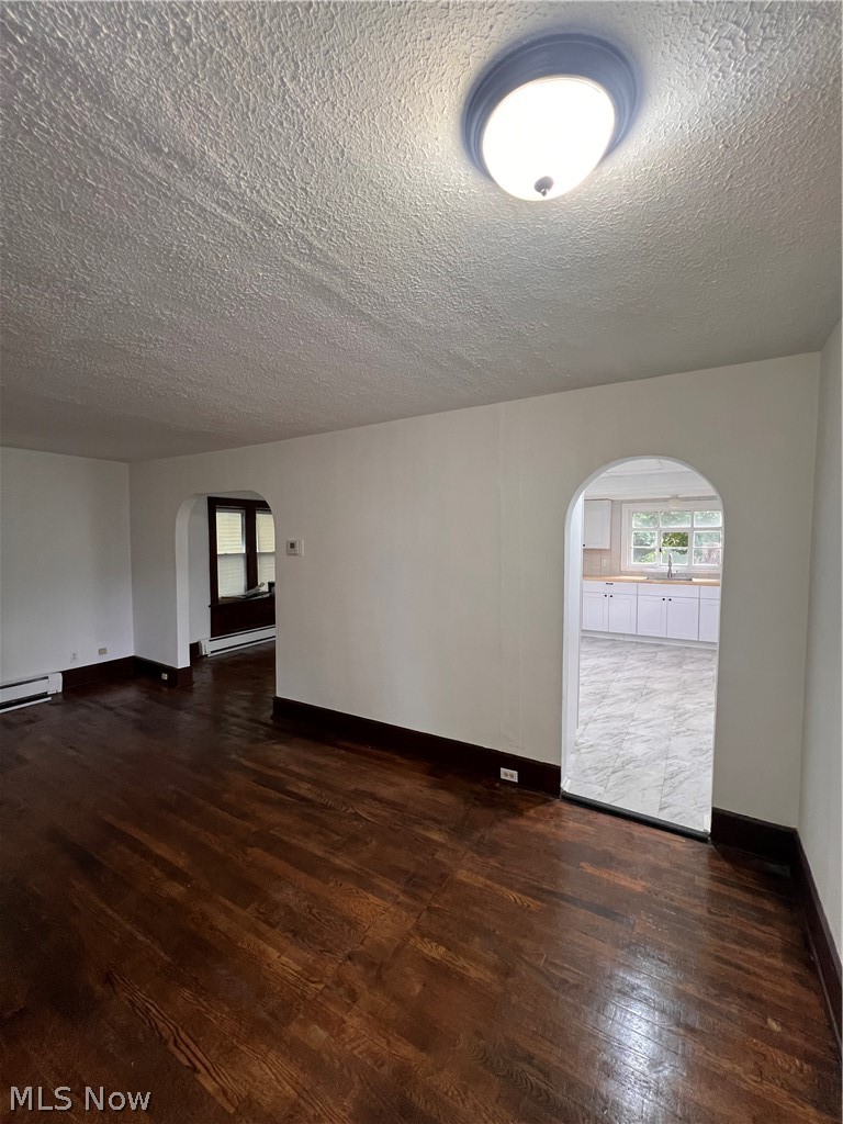 1186 Pondview Avenue Akron OH 44305