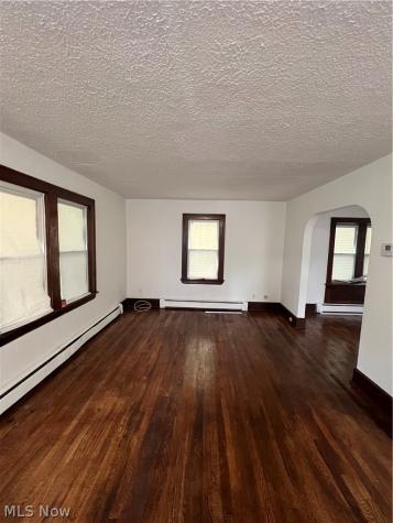 1186 Pondview Avenue Akron OH 44305