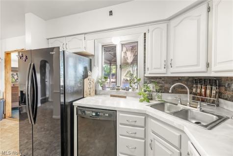 3710 W Pleasant Valley Road Parma OH 44134