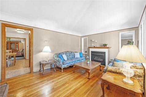 3710 W Pleasant Valley Road Parma OH 44134