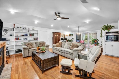 34580 Sherbrook Park Drive Solon OH 44139