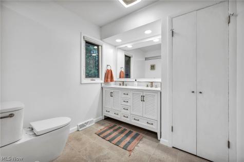 34580 Sherbrook Park Drive Solon OH 44139