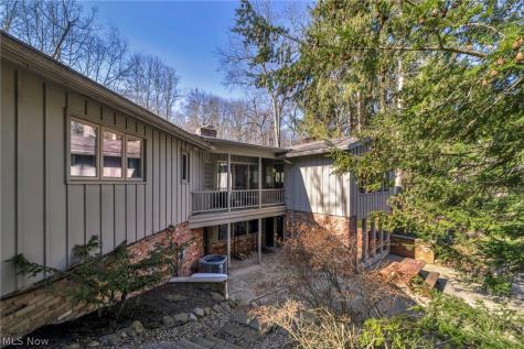 34580 Sherbrook Park Drive Solon OH 44139
