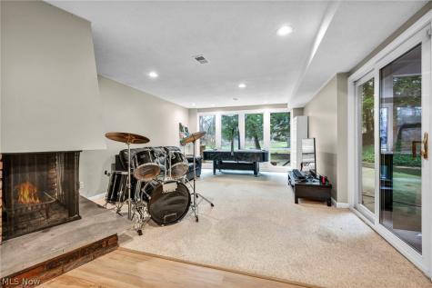 34580 Sherbrook Park Drive Solon OH 44139