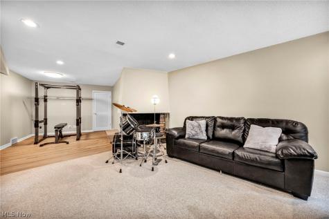 34580 Sherbrook Park Drive Solon OH 44139