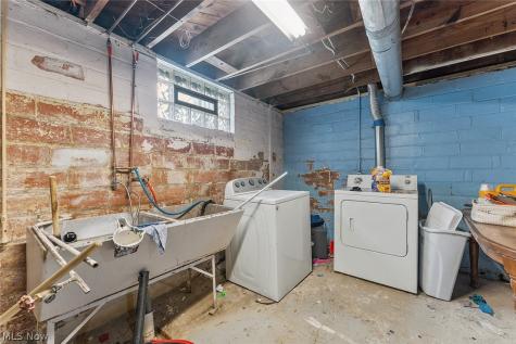 4289 W 229th Street Fairview Park OH 44126