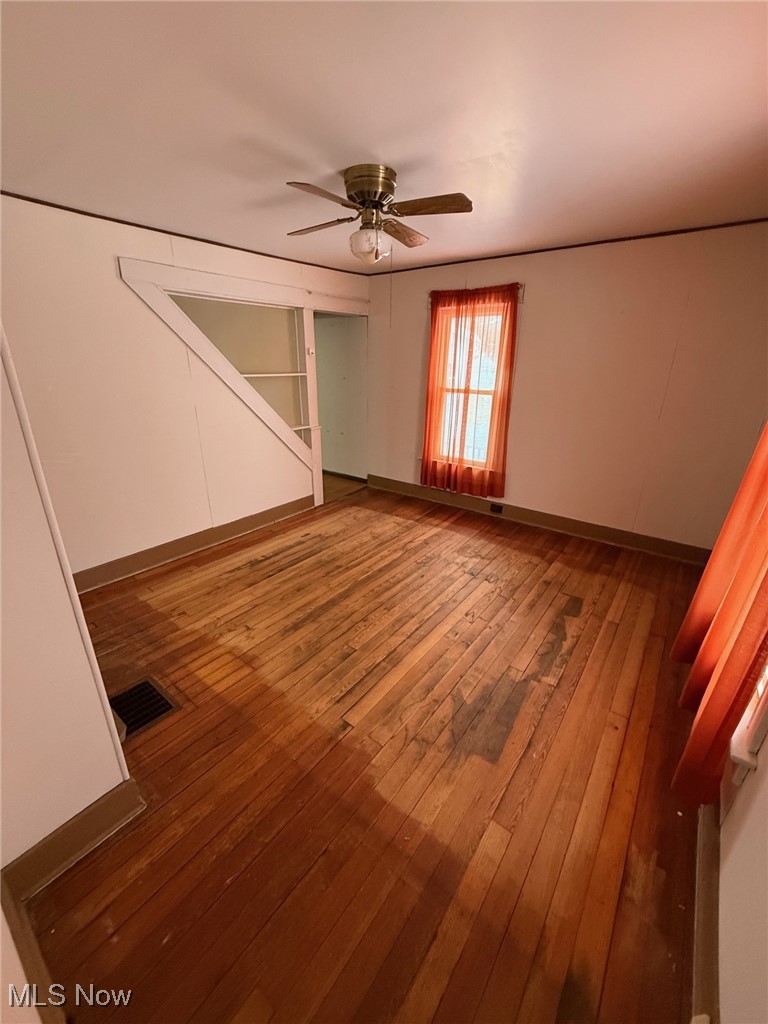1627 Hay Avenue Coshocton OH 43812