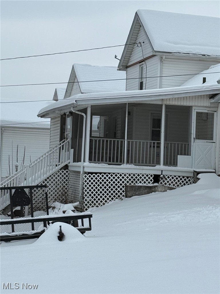 1627 Hay Avenue Coshocton OH 43812