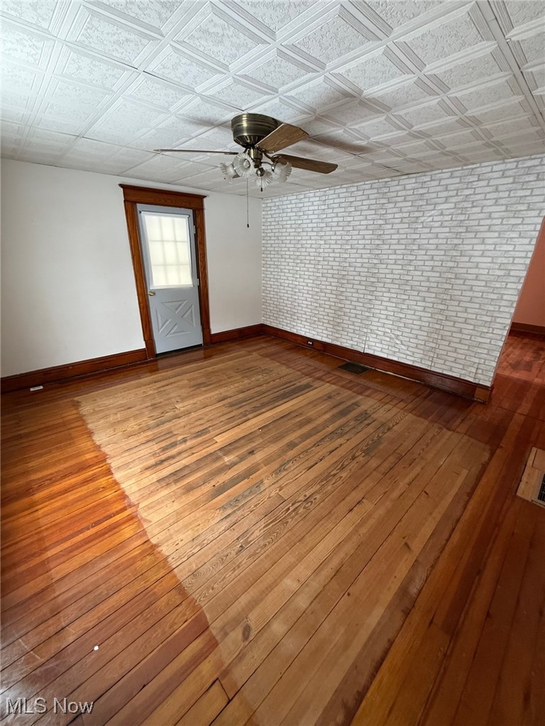 1627 Hay Avenue Coshocton OH 43812