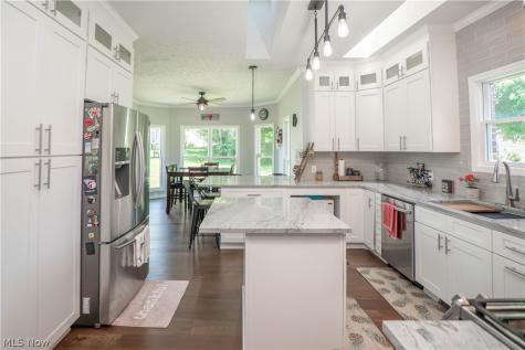 3228 Deborah Court Uniontown OH 44685