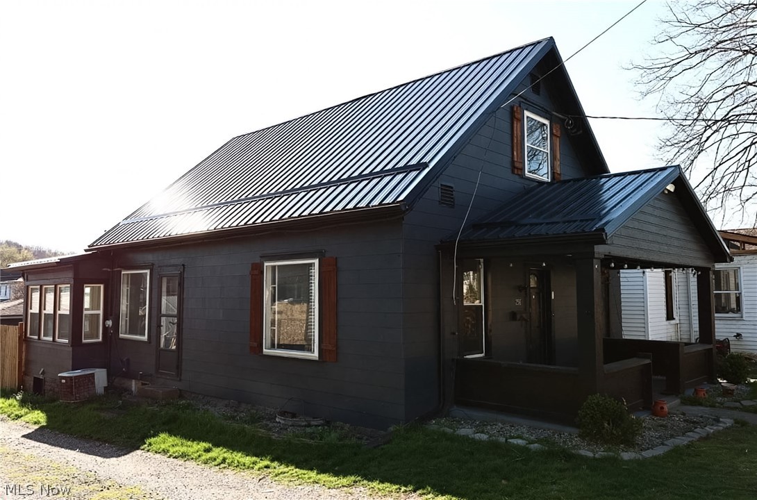256 N Main Street Roseville OH 43777