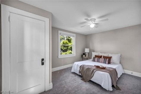605 Saint Leger Avenue Akron OH 44305