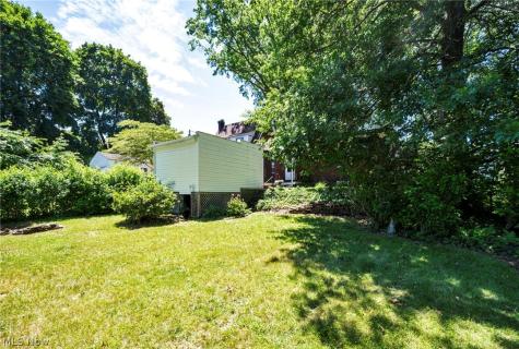 605 Saint Leger Avenue Akron OH 44305