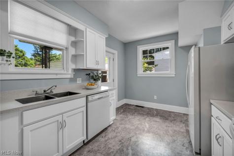 605 Saint Leger Avenue Akron OH 44305