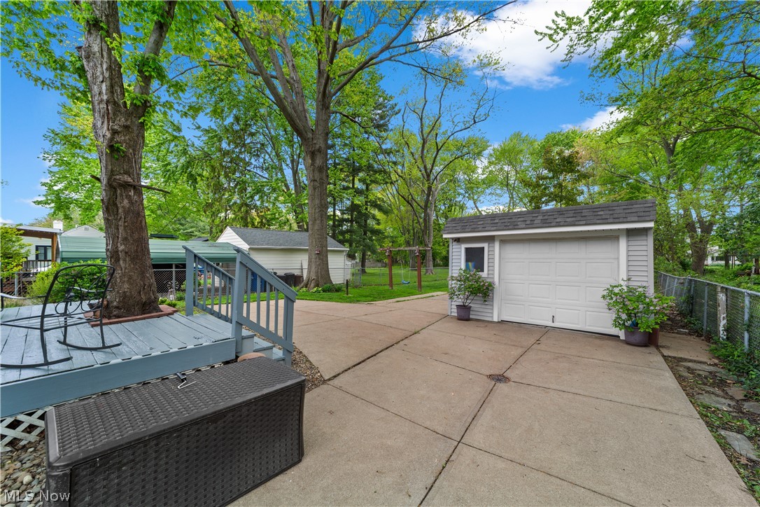 27840 Lincoln Road Bay Village OH 44140