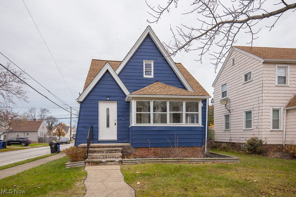 13618 Wainstead Avenue Cleveland OH 44111