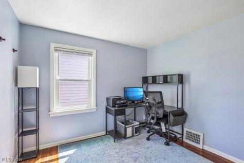 5172 Lynd Avenue Lyndhurst OH 44124