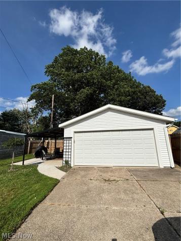 5697 W 54th Street Parma OH 44129