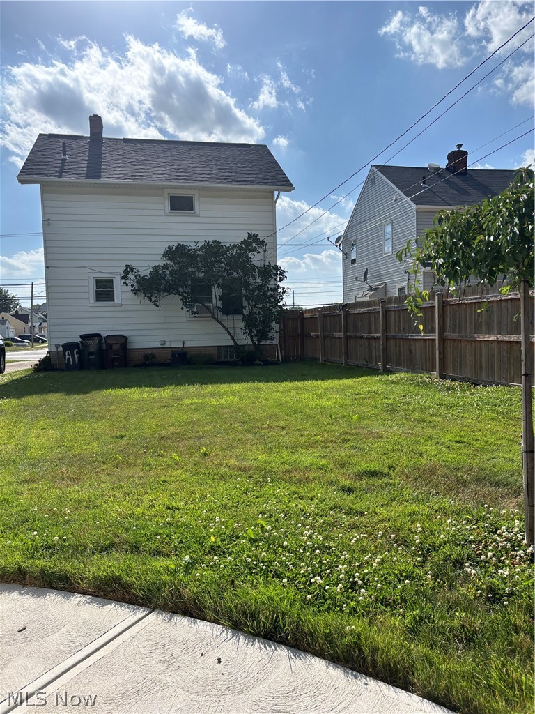 5697 W 54th Street Parma OH 44129